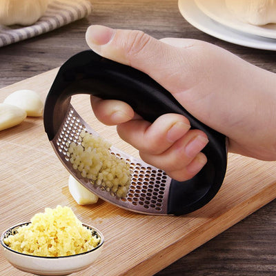 Multipurpose Garlic Presser Squeeze Press Crusher Stainless Steel Kitchen Tools Quick Handy Ginger Garlic Crusher